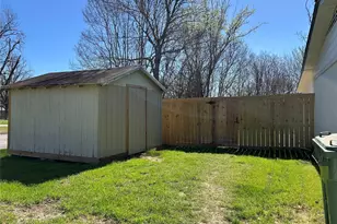 7908 Lazy Lane Rd, North Richland Hills, TX 76180 - Photo 3