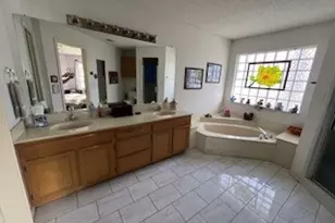 1003 W Lovers Ln, Arlington, TX 76013 - Photo 13