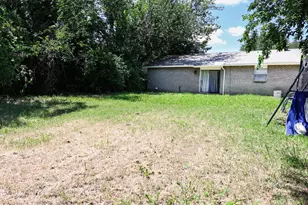 714 Shorecrest Dr, Garland, TX 75040 - Photo 3