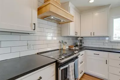 939 Twin Bends Road, Crawford, TX 76638 - Photo 15