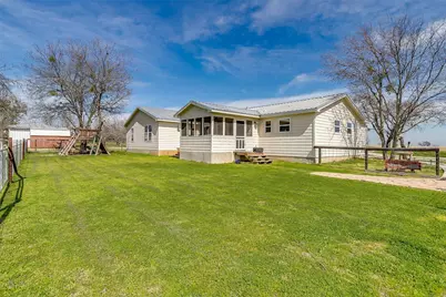 939 Twin Bends Road, Crawford, TX 76638 - Photo 35