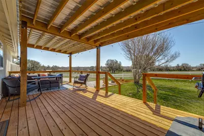 320 English Court, Springtown, TX 76082 - Photo 5