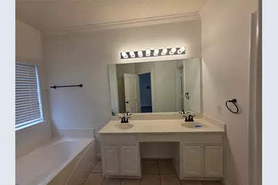 4508 Champion Hill Drive, Grand Prairie, TX 75052 - Photo 39