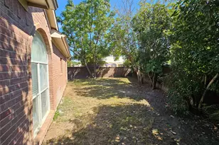 4508 Champion Hill Dr, Grand Prairie, TX 75052 - Photo 5