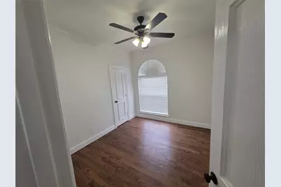 4508 Champion Hill Drive, Grand Prairie, TX 75052 - Photo 31