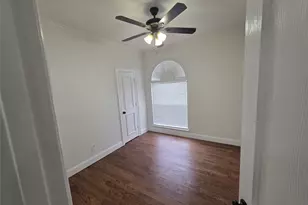 4508 Champion Hill Dr, Grand Prairie, TX 75052 - Photo 31