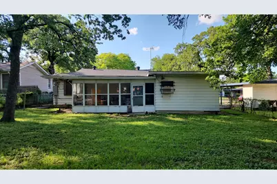 5612 Wainwright Drive, Fort Worth, TX 76112 - Photo 17