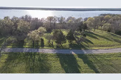 2051 Bluffview Lane, Lone Oak, TX 75453 - Photo 9