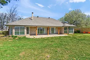 205 W San Chez Dr, Gainesville, TX 76240 - Photo 29