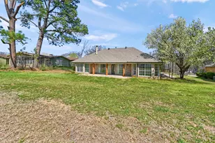 205 W San Chez Dr, Gainesville, TX 76240 - Photo 31