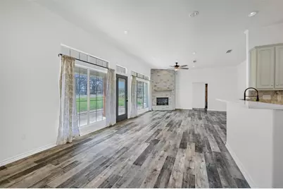 205 W San Chez Drive, Gainesville, TX 76240 - Photo 11