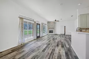 205 W San Chez Dr, Gainesville, TX 76240 - Photo 11