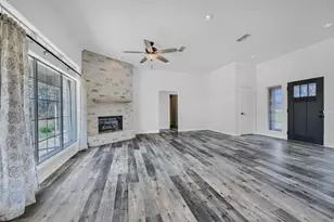 205 W San Chez Dr, Gainesville, TX 76240 - Photo 7