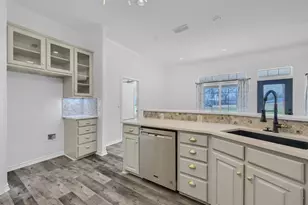 205 W San Chez Dr, Gainesville, TX 76240 - Photo 13