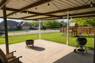 606 W Mulberry St, Decatur, TX 76234 - Photo 19