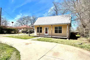 1169 W Park St, Stephenville, TX 76401 - Photo 1