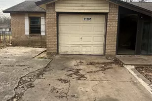 11204 Erich Dr, Balch Springs, TX 75180 - Photo 11