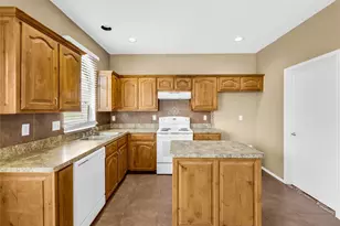 1217 Foxtail Ln, Crowley, TX 76036 - Photo 11