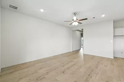 913 Schuberts Road, Justin, TX 76247 - Photo 5