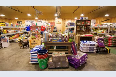 201 S McDuff Street, Grandview, TX 76050 - Photo 17