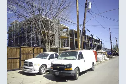 1515 Holly Avenue, Dallas, TX 75204 - Photo 5