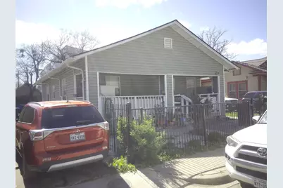 1515 Holly Avenue, Dallas, TX 75204 - Photo 1