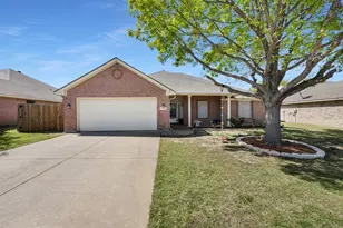 313 Angela Dr, Burleson, TX 76028 - Photo 1