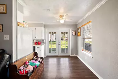 700 W 3rd Avenue, Corsicana, TX 75110 - Photo 3