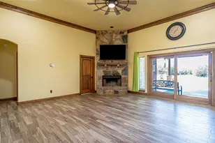 114 Woodlot Ln, Azle, TX 76020 - Photo 9