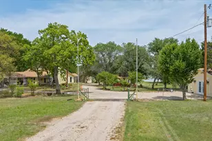 251 Dunn Dr, Palo Pinto, TX 76484 - Photo 7