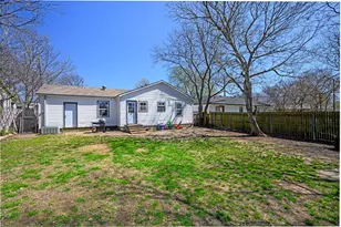 2106 N Alexander St, Sherman, TX 75092 - Photo 15