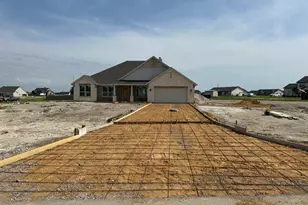 124 Llanos Dr, Decatur, TX 76234 - Photo 1