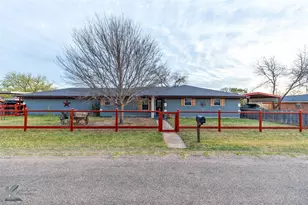 624 Pleasant Ln, Clyde, TX 79510 - Photo 3