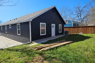 810 Thornton-Carter St, Mexia, TX 76667 - Photo 3