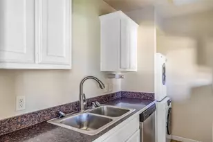 852 W Vanderbilt, Stephenville, TX 76401 - Photo 5