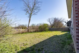 852 W Vanderbilt, Stephenville, TX 76401 - Photo 33