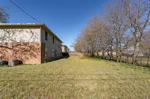 892 W Vanderbilt, Stephenville, TX 76401 - Photo 33