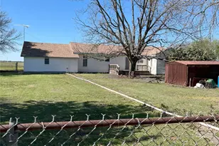 1374 FM744, Hubbard, TX 76648 - Photo 37