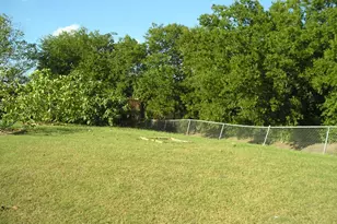 901 Freestone Ct, Arlington, TX 76017 - Photo 21