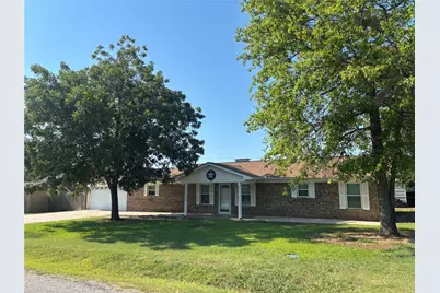 1005 Miller Drive, Mineral Wells, TX 76067 - Photo 1