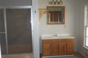 307 NE 5th St, Hubbard, TX 76648 - Photo 23