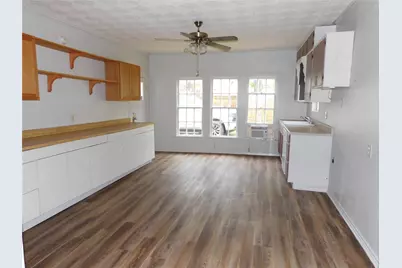 307 NE 5th Street, Hubbard, TX 76648 - Photo 13