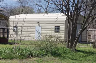 307 NE 5th St, Hubbard, TX 76648 - Photo 27