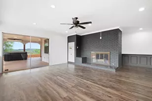 803 Lakeview Dr, Mineral Wells, TX 76067 - Photo 17