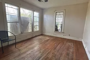 507 W Locust St, Whitewright, TX 75491 - Photo 5