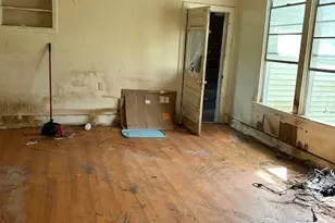 507 W Locust St, Whitewright, TX 75491 - Photo 7