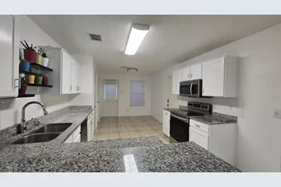 808 Wilmor Court, Arlington, TX 76018 - Photo 9