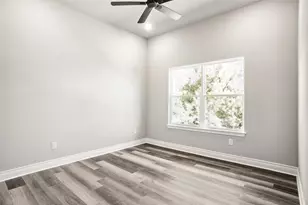 2302 Navasota St, Granbury, TX 76048 - Photo 15