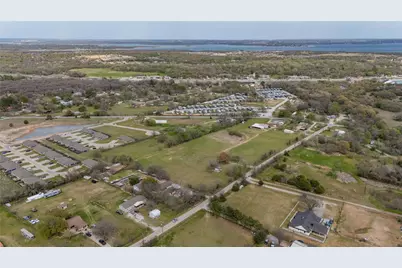 924 Fox Lane Road, Azle, TX 76020 - Photo 5