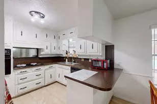 3213 Spring Valley Dr, Bedford, TX 76021 - Photo 11